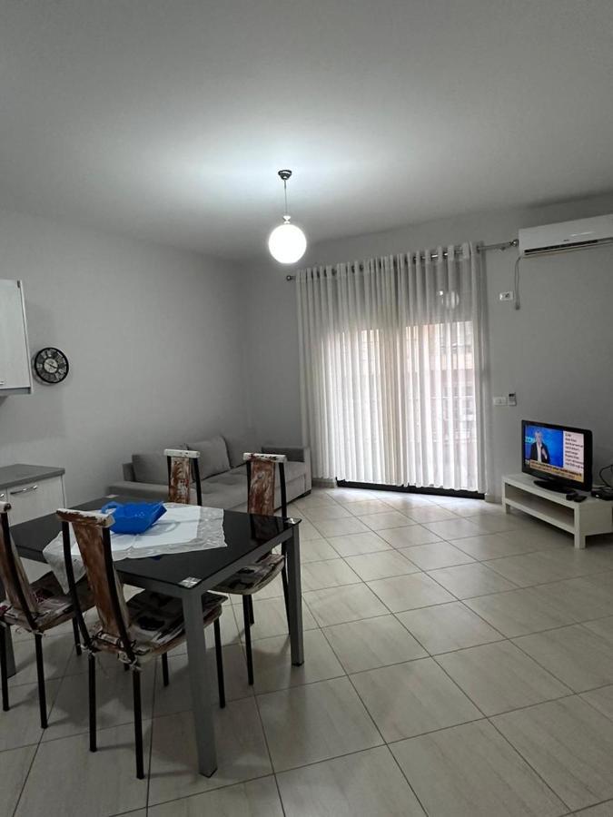 Payo Apartments Sarandë Buitenkant foto