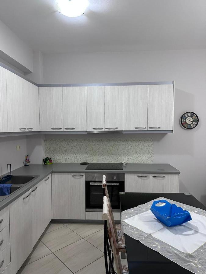 Payo Apartments Sarandë Buitenkant foto