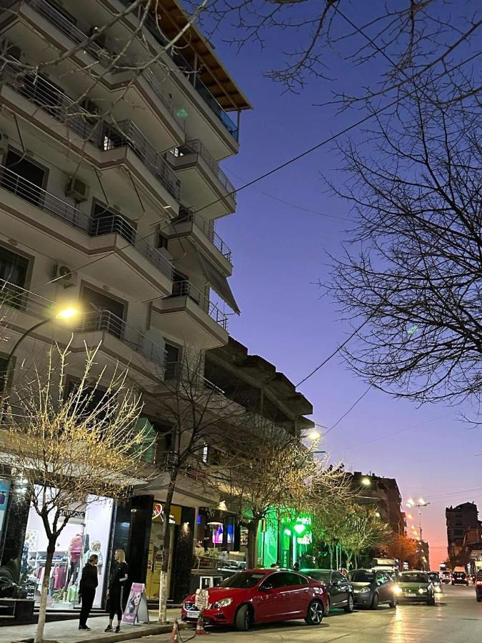 Payo Apartments Sarandë Buitenkant foto