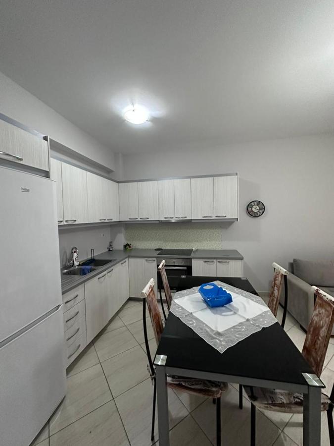 Payo Apartments Sarandë Buitenkant foto
